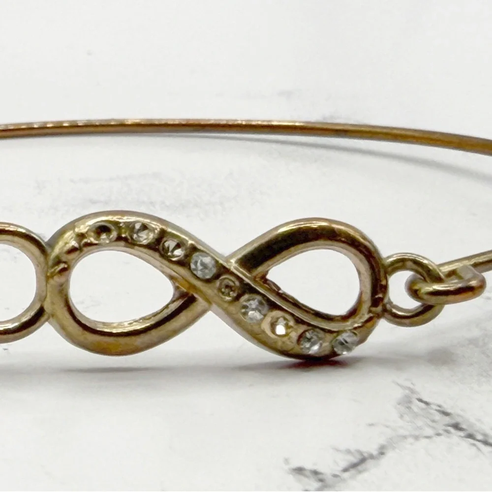 Dainty Infinity Bracelet Gold Tone Rhinestone Accent Minimalist‎ 7 Inch Bracelet